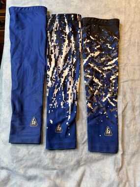 Blue Kids Compression Arm Sleeves - Unbranded Amazon